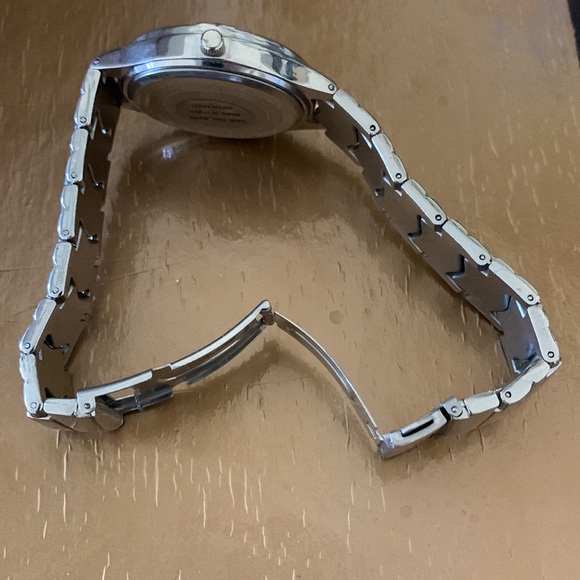 Link Chronograph Watch - Picture 6 of 10